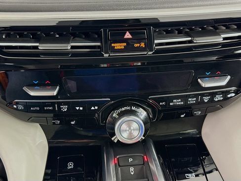Used 2022 Acura MDX SH-AWD w/ Technology Package image 15