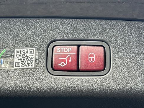 Certified 2025 Mercedes-Benz GLC 300 GLC 300 image 30