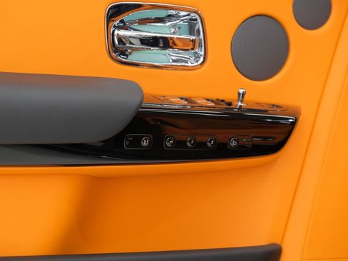 Used 2025 Rolls-Royce Phantom Sedan image 82