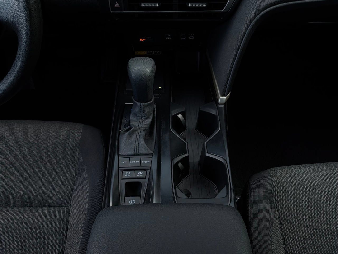 Used 2026 Toyota Camry LE FWD image 15