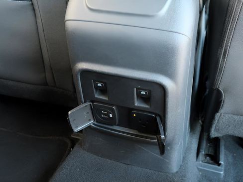 Used 2023 Ford Bronco Wildtrak image 34