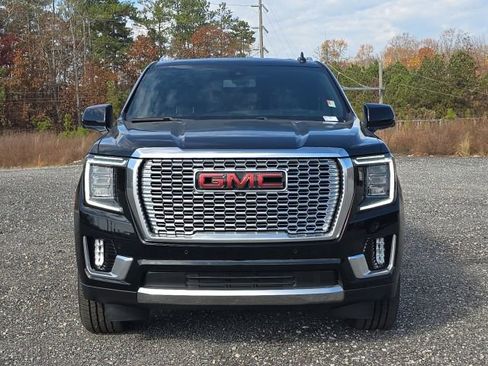Used 2021 GMC Yukon XL Denali w/ LPO, Illumination Package image 9