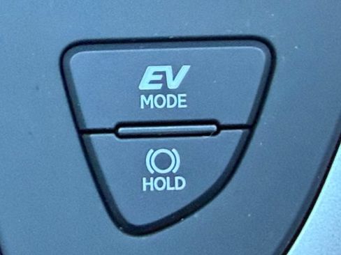 Used 2023 Lexus UX 250h F Sport w/ Accessory Package (Z1) AWD/4WD image 38