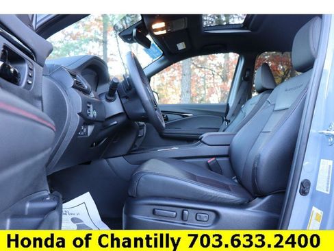 Used 2025 Honda Passport Black Edition image 24