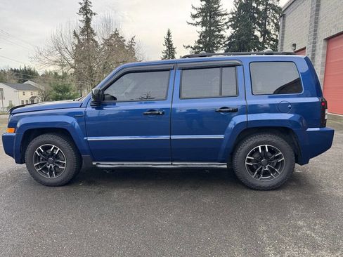 Used 2010 Jeep Patriot Sport image 10