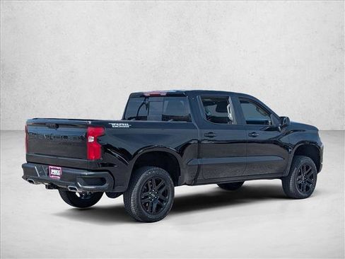 Used 2025 Chevrolet Silverado 1500 LT Trail Boss w/ Convenience Package II AWD/4WD image 5