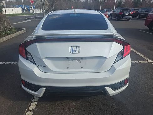 Used 2018 Honda Civic EX-T image 5