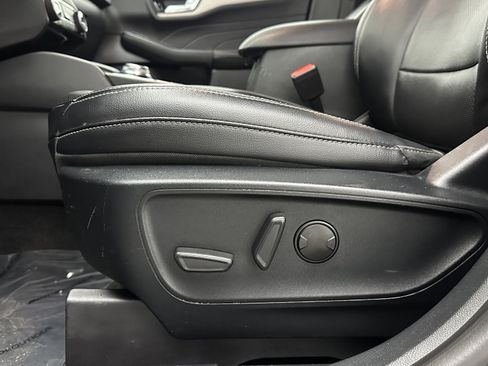 Used 2021 Ford Escape SEL image 13