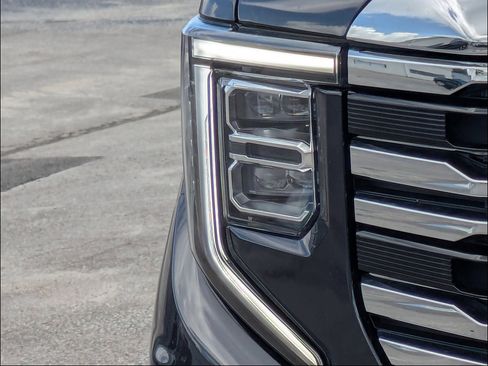 Used 2024 GMC Sierra 1500 SLT w/ SLT Premium Package RWD image 7