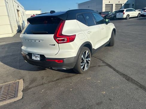 Used 2020 Volvo XC40 T5 R-Design w/ Protection Package AWD/4WD image 4