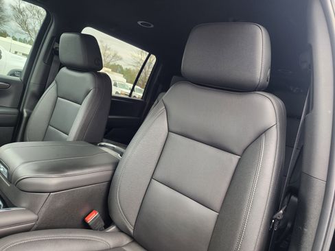Used 2026 Chevrolet Suburban LT image 22