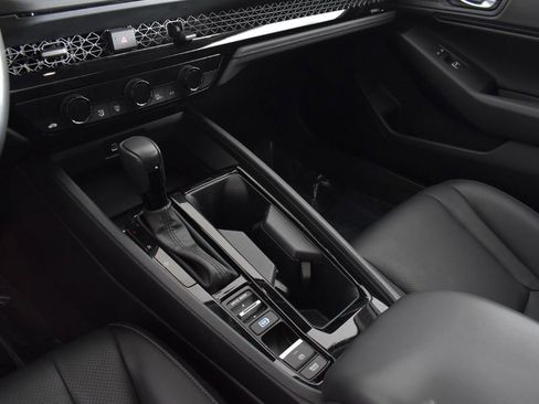 Used 2023 Honda Accord EX-L image 18