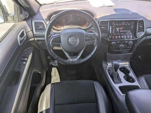Used 2019 Jeep Grand Cherokee Altitude AWD/4WD image 19