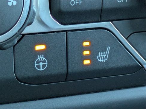 Used 2020 Jeep Gladiator Sport image 22