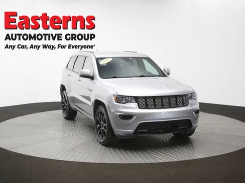 Used 2017 Jeep Grand Cherokee Altitude AWD/4WD image 50