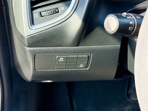 Used 2017 MAZDA MAZDA3 Sport w/ Preferred Equipment Package image 12