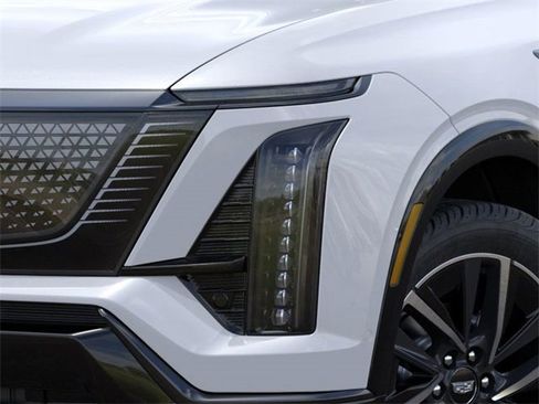 New 2026 Cadillac Vistiq Sport image 10