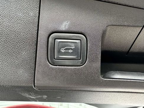 Used 2024 Cadillac XT5 Premium Luxury image 22