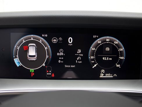 New 2026 Volkswagen Tiguan SE image 21