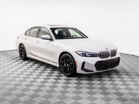 Used 2026 BMW 330i xDrive Sedan w/ M Sport Package AWD/4WD image 8