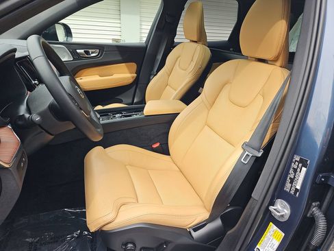 Used 2024 Volvo XC60 T8 Ultimate w/ Protection Package Premier AWD/4WD image 5