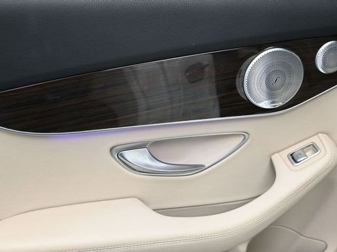 Used 2021 Mercedes-Benz C 300 Sedan w/ Premium Package image 6