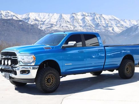 Used 2020 RAM 3500 Big Horn w/ Level 2 Equipment Group AWD/4WD image 2