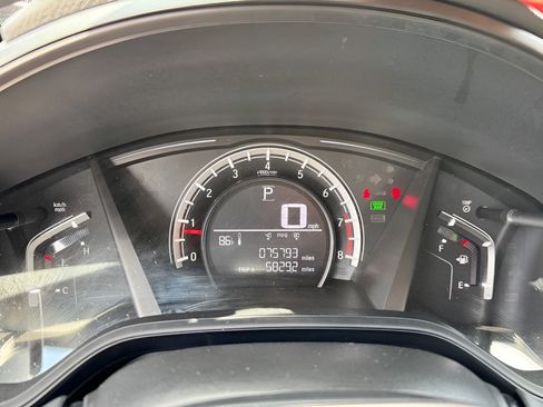 Used 2018 Honda CR-V LX image 8
