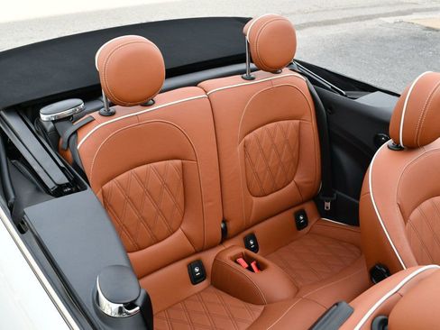 Used 2023 MINI Cooper S image 17