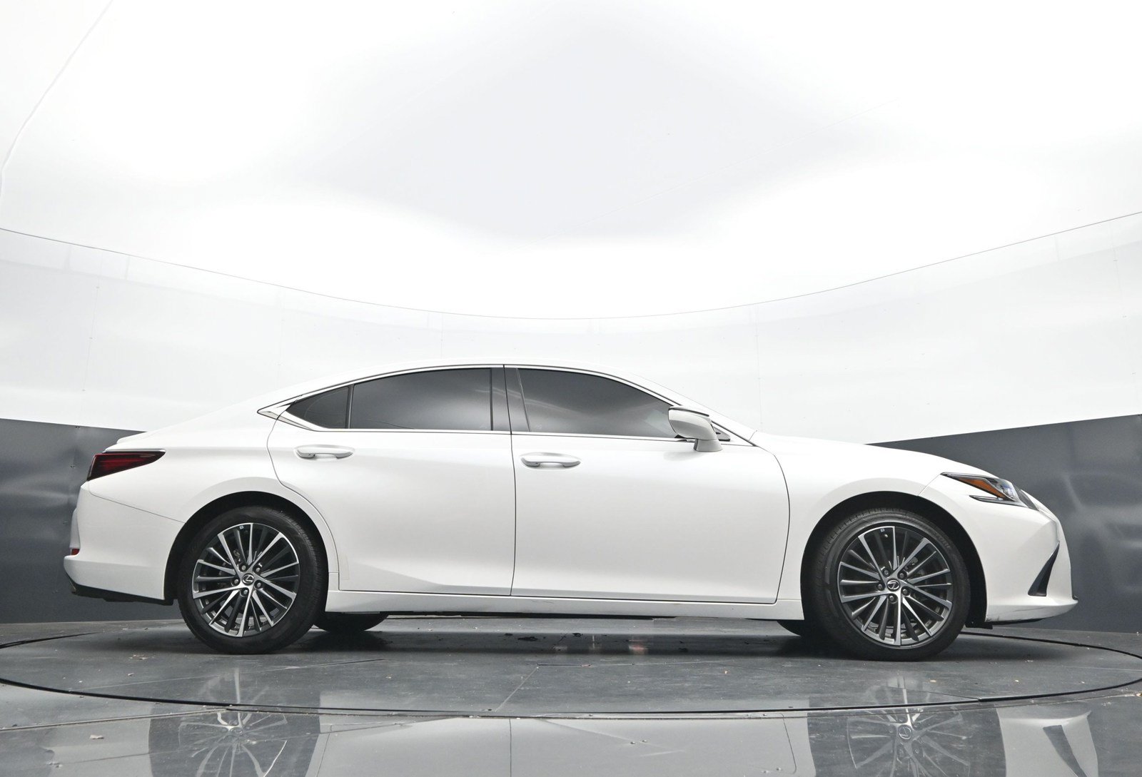 Used 2025 Lexus ES 350 w/ Premium Package FWD image 42