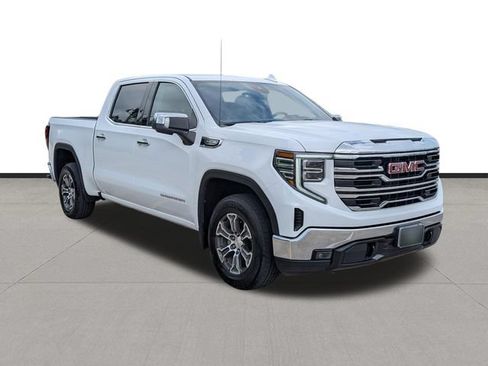 Used 2025 GMC Sierra 1500 SLT RWD image 3