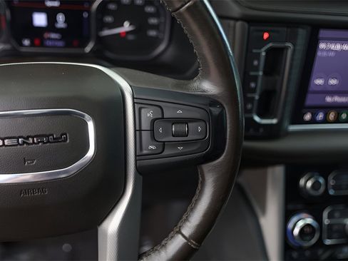 Used 2021 GMC Yukon Denali w/ Denali Premium Package image 16