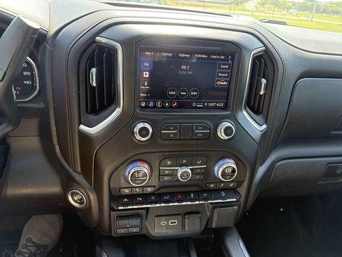 Used 2021 GMC Sierra 1500 AT4 w/ AT4 Value Package AWD/4WD image 16