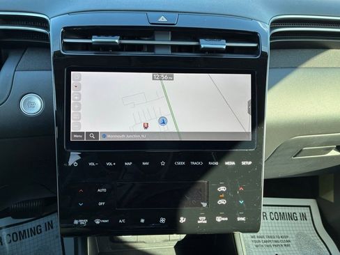 Used 2024 Hyundai Tucson Limited image 32