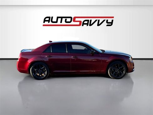 Used 2021 Chrysler 300 Touring w/ Sport Appearance Package image 8