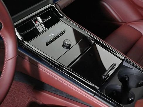 Certified 2024 Porsche Panamera 4 image 24