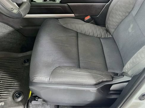 Used 2024 Toyota Tundra SR5 w/ SR5 Convenience Package AWD/4WD image 19