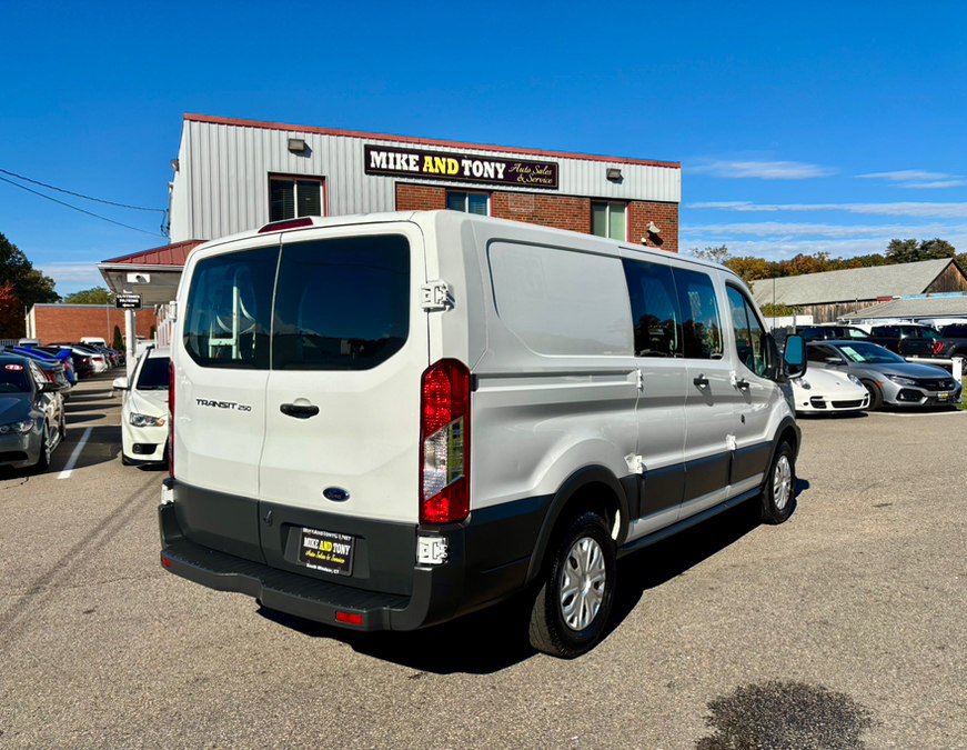Used 2018 Ford Transit 250 130 Low Roof RWD image 7