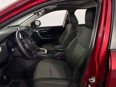 Used 2025 Toyota RAV4 XLE w/ Convenience Package image 14