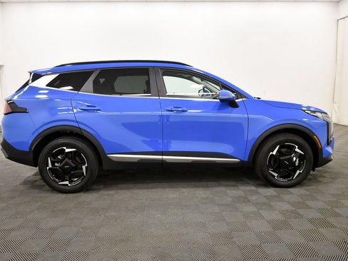 Certified 2026 Kia Sportage EX w/ EX Panorama Roof Package AWD/4WD image 9