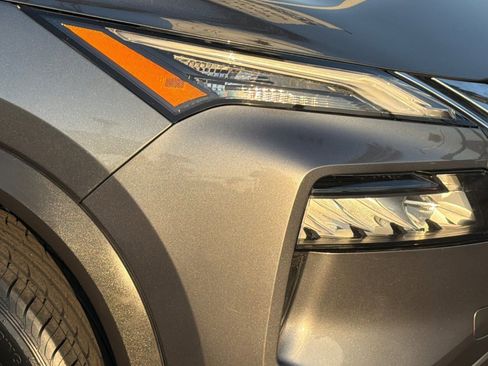 Used 2021 Nissan Rogue S image 11