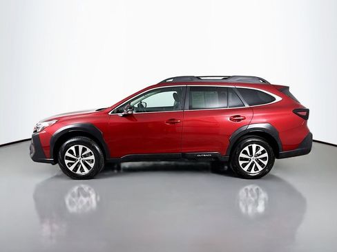 Used 2025 Subaru Outback Premium image 4