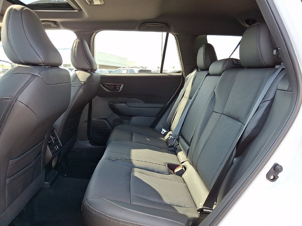 Certified 2026 Subaru Outback Limited AWD/4WD image 6