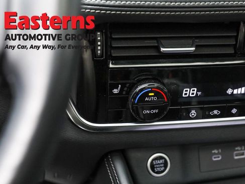 Used 2023 Nissan Rogue Platinum image 21