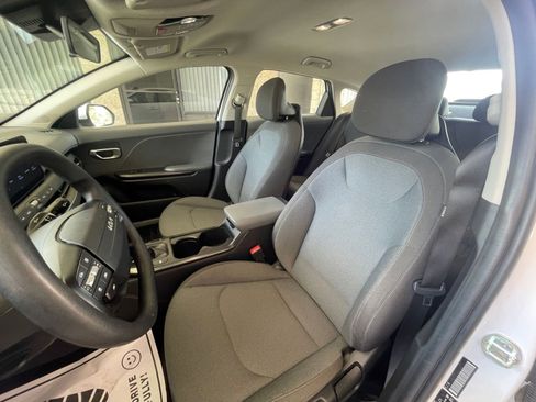 Used 2025 Kia K4 LXS image 37