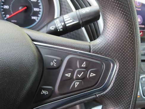 Used 2023 Chevrolet Malibu LT image 23