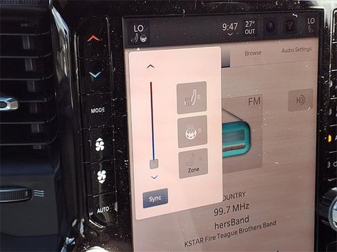 New 2025 RAM 1500 4x4 Crew Cab image 10