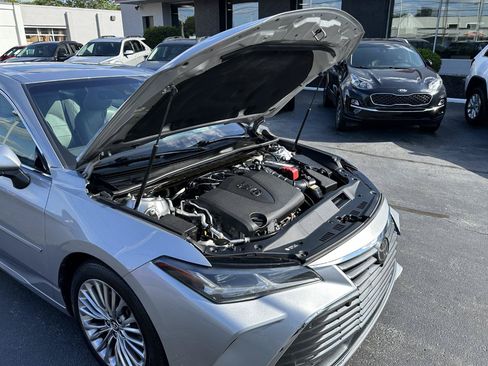Used 2019 Toyota Avalon Limited w/ Advanced Safety Package FWD image 19