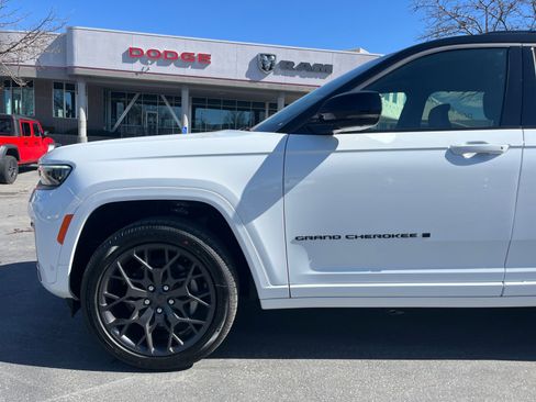 New 2026 Jeep Grand Cherokee L Summit image 9