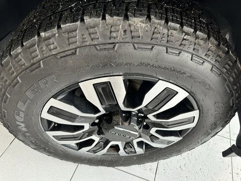 Used 2025 GMC Sierra 2500 Denali Ultimate image 23